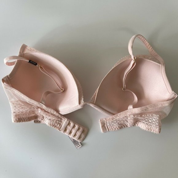 NWT!! Victoria's Secret Lightly Lined Lace Plunge Bra Champagne 36D NEW - Picture 2 of 6
